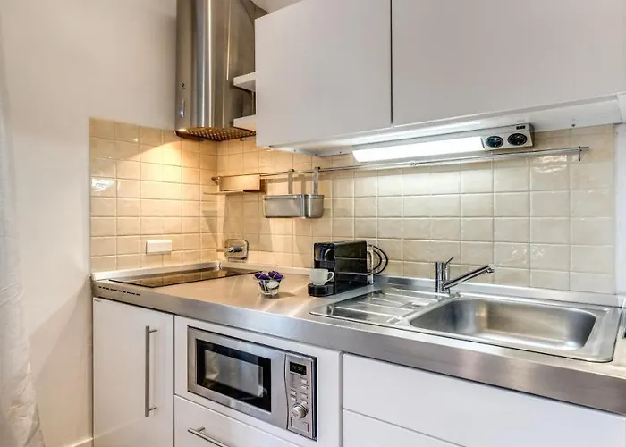 Apartamento Deluxe One Bedroom Apartment, Perfect Location, Air Cond