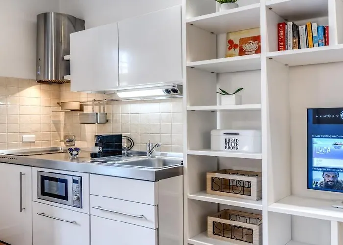 Apartamento Deluxe One Bedroom Apartment, Perfect Location, Air Cond Roma